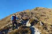 34 Ripida salita per il Costone